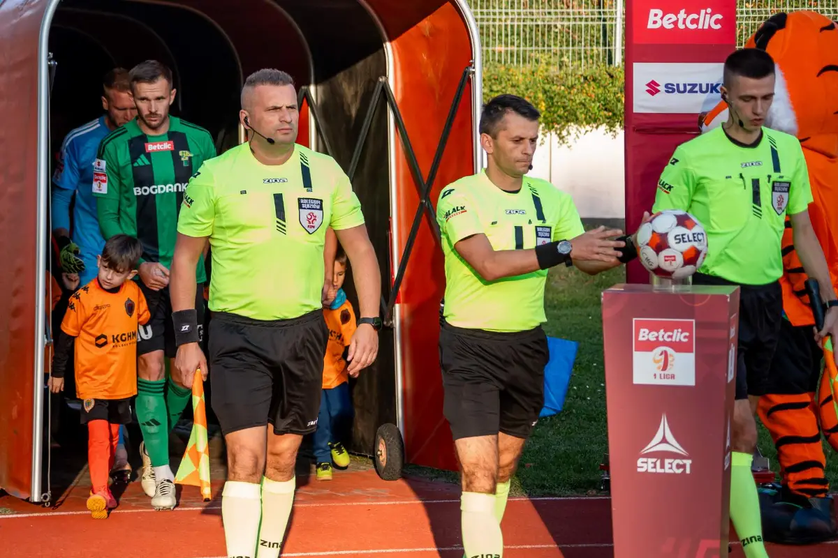 Sędzia Łukasz Szczech poprowadzi mecz Chrobrego Głogowa w piątek