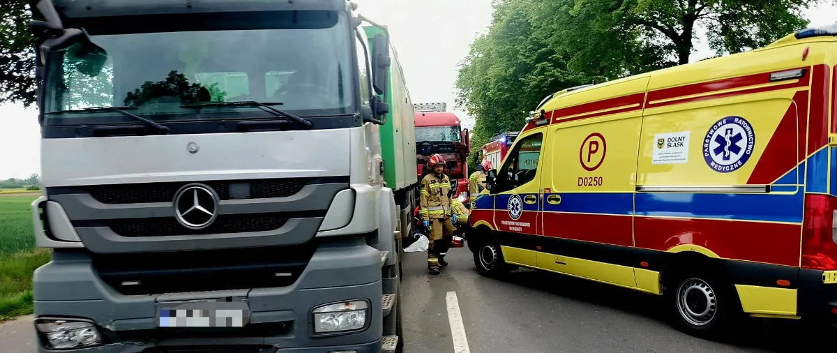 Wypadek drogowy z pięcioma pojazdami – interwencja straży pożarnej