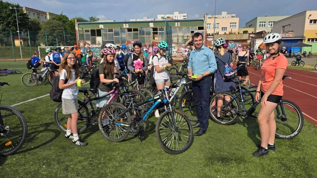 Rowerowy Peleton Przejechał Ulicami Głogowa Z Okazji Światowego Dnia Roweru