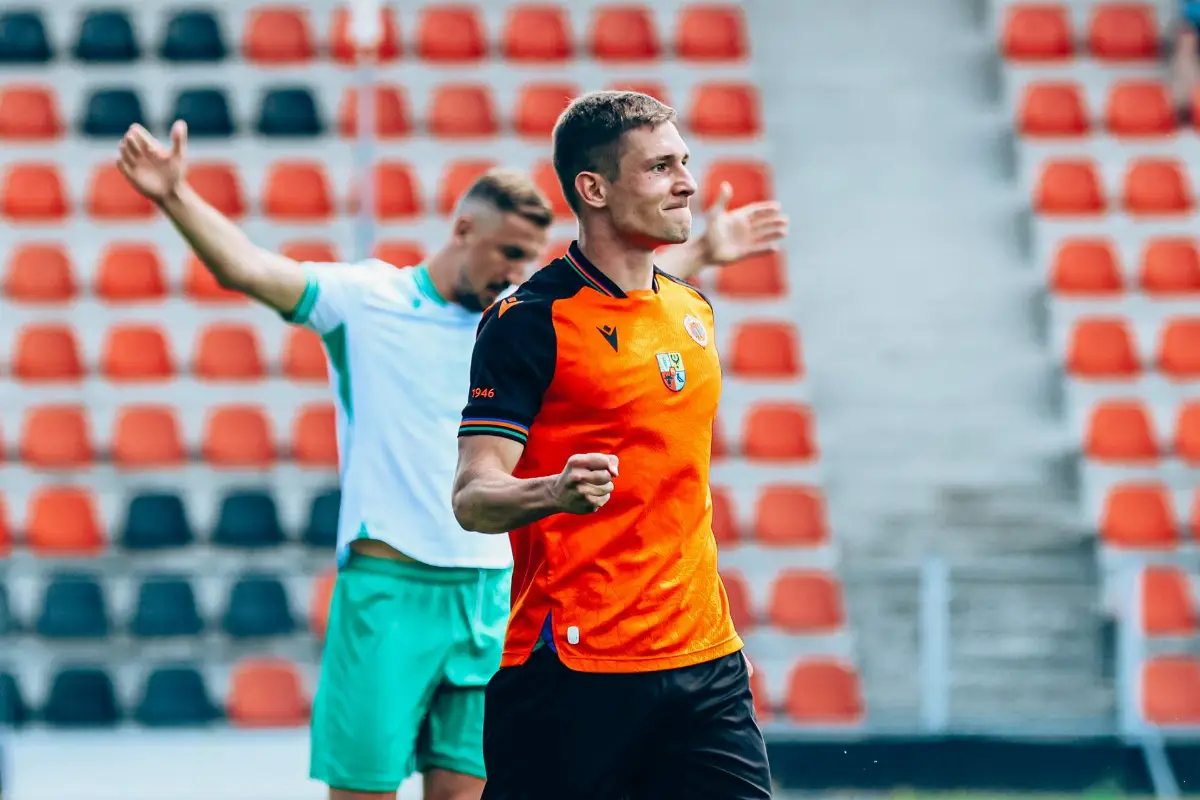 Chrobry Głogów pokonuje Wartę Poznań 3:1