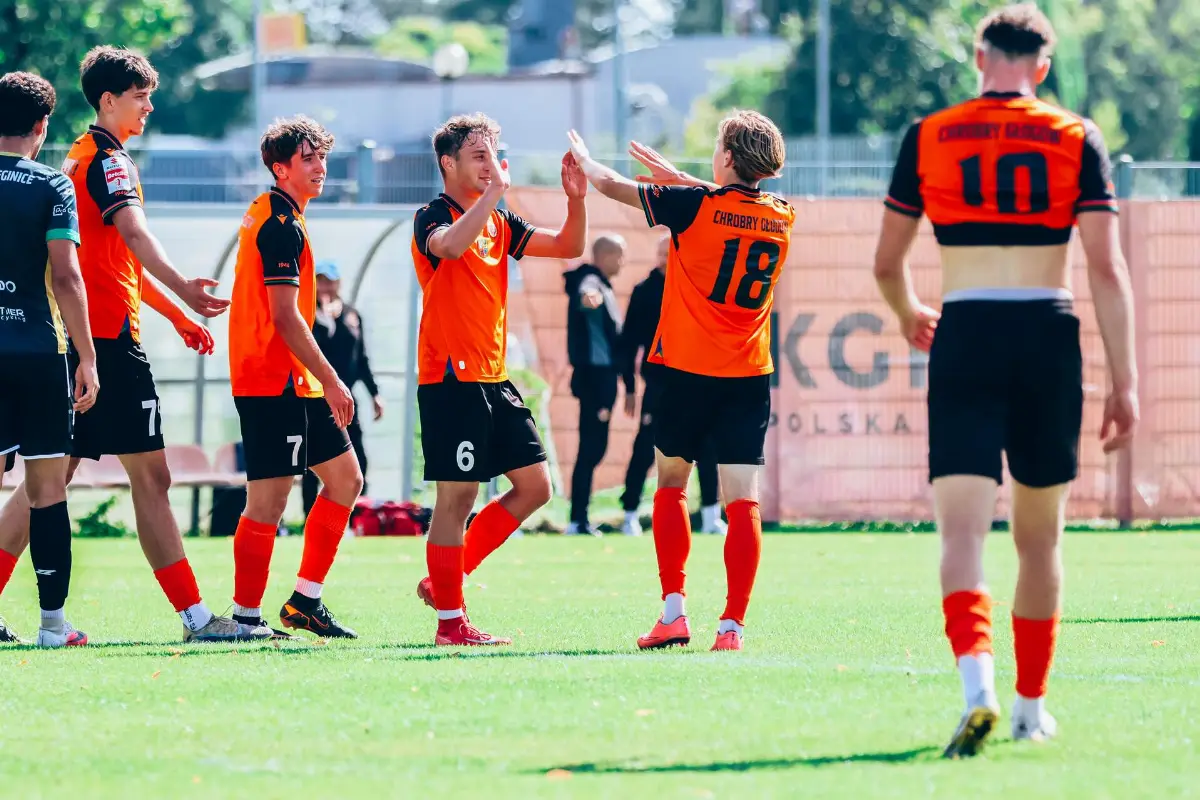 Chrobry II Głogów rozgromił Iskrę Księginice 9:0