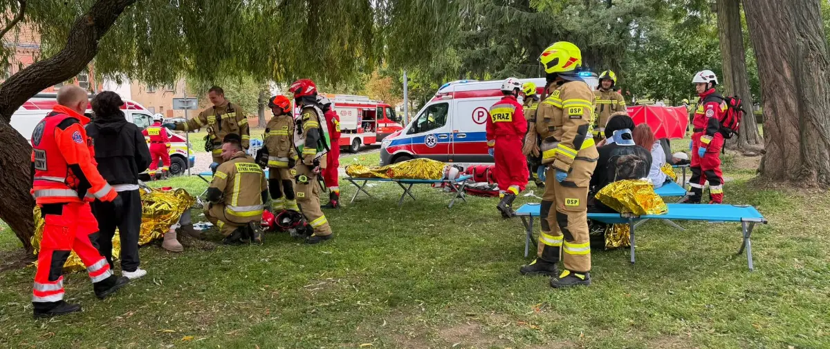 Ćwiczenia służb mundurowych na Ostrowie Tumskim