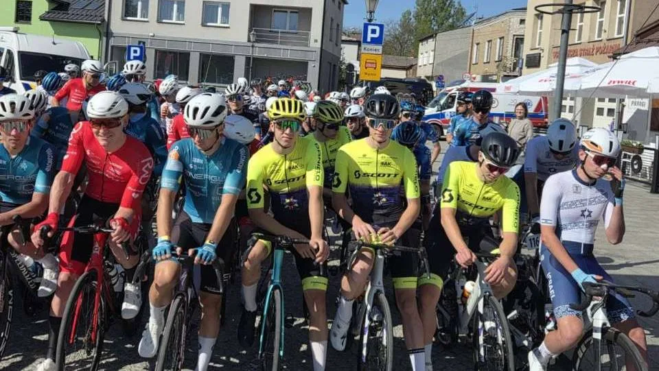 Starty kolarzy TC Chrobry Scott Głogów