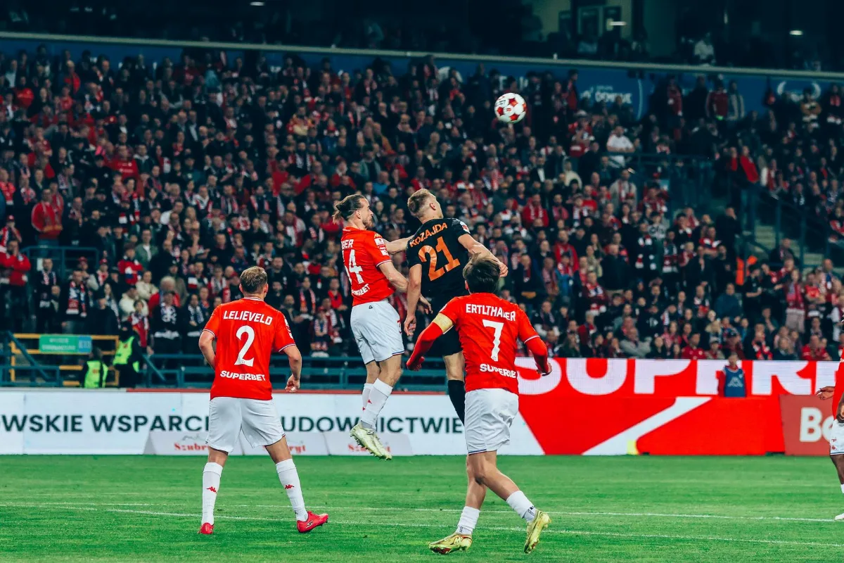 Wisła Kraków pokonała Chrobrego Głogów 2:0